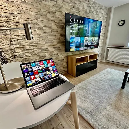 Neon 3 Silence Metro Wifi 85'tv Netflix Hbo Варшава