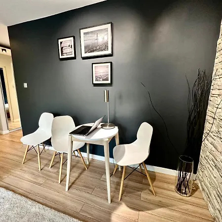 Апартаменты Neon 3 Silence Metro Wifi 85'tv Netflix Hbo