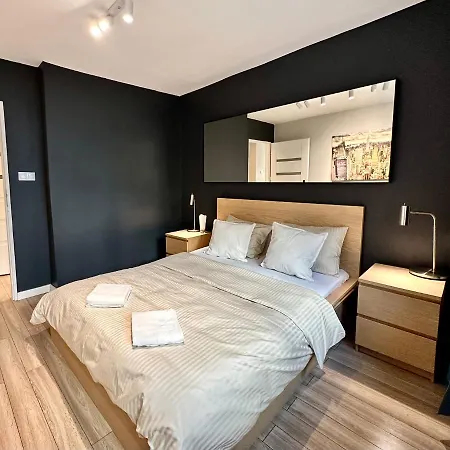 Apartment Neon 3 Silence Metro Wifi 85'tv Netflix Hbo Warsaw
