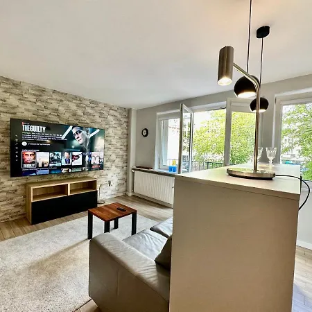 Apartamento Neon 3 Silence Metro Wifi 85'tv Netflix Hbo