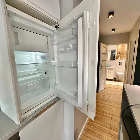 Neon 3 Silence Metro Wifi 85'tv Netflix Hbo *