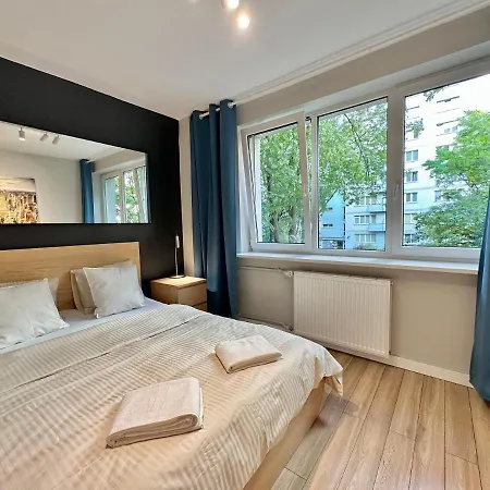 Neon 3 Silence Metro Wifi 85'tv Netflix Hbo Варшава