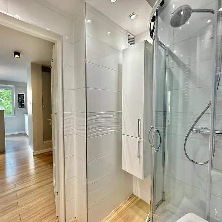 Apartament Neon 3 Silence Metro Wifi 85'tv Netflix Hbo