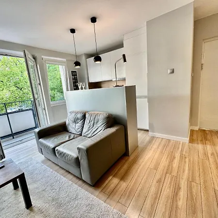 Apartament Neon 3 Silence Metro Wifi 85'tv Netflix Hbo