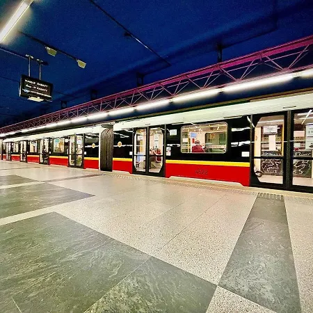 Apartament Neon 3 Silence Metro Wifi 85'tv Netflix Hbo *