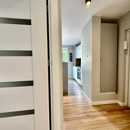 Apartament Neon 3 Silence Metro Wifi 85'tv Netflix Hbo