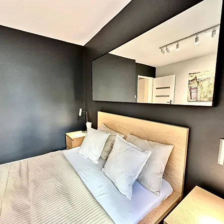 Neon 3 Silence Metro Wifi 85'tv Netflix Hbo Apartament